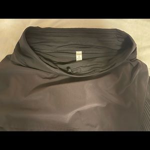 Lululemon Play Off the Pleats Mid-Rise Skirt - NWOT